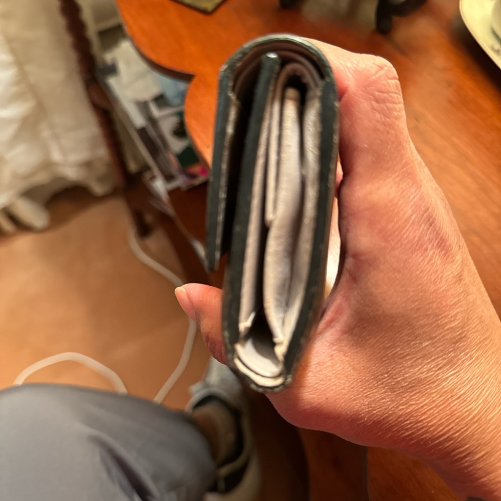 Authentic Fendi Wallet - Picture 4 of 6